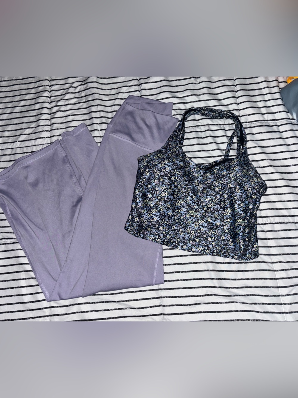 Gilly hicks/hollister gym/active set